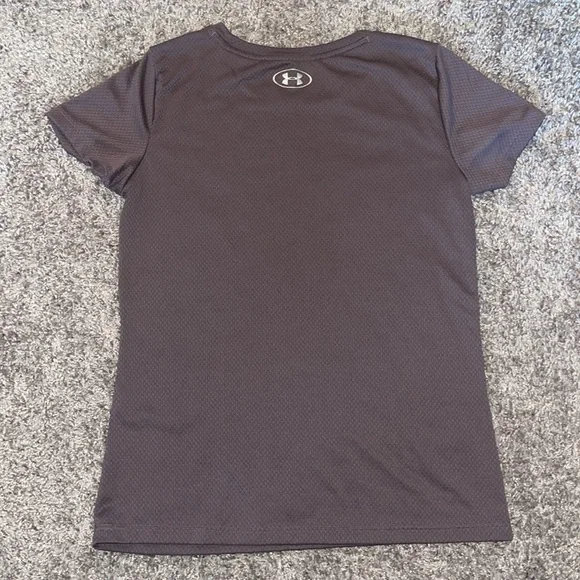 Women's Short Sleeve Purple Loose Fit Heat Gear Under Armour Shirt - Picture 6 of 6